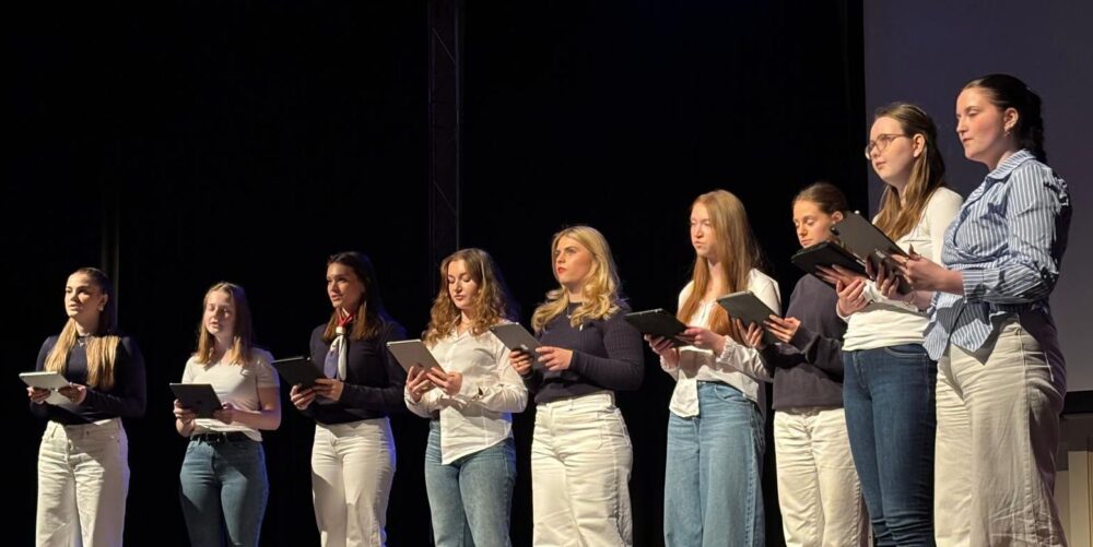 Sänger:innen beim Französischen Abend