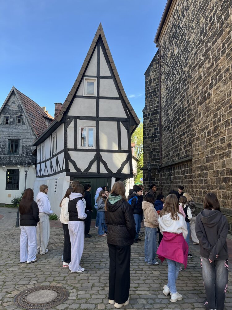 Kinder der Internationalen Klasse auf Entdeckungstour durch die Mindener Innenstadt